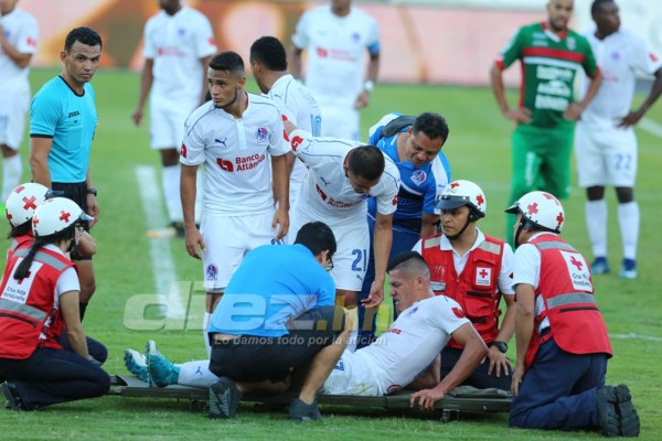 CURIOSAS: La pelea de Kevin Álvarez con Osman Madrid y el aguacero en el Puerto