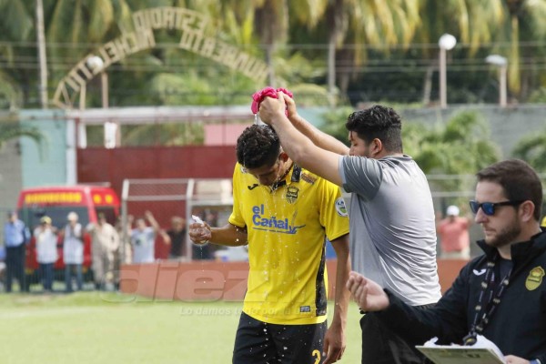 NO VISTE EN TV: Exmiss Honduras enamora en el Micheletti y el 'caballito' del Chino López