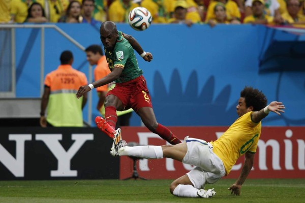 Brasil venció 4-1 a Camerún y amarra primer lugar