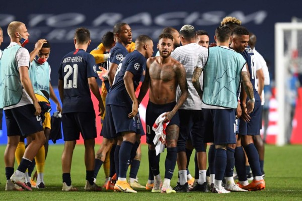 El sentimiento de Neymar: fiesta, cerveza y lágrimas tras la clasificación del PSG a la gran final de la Champions