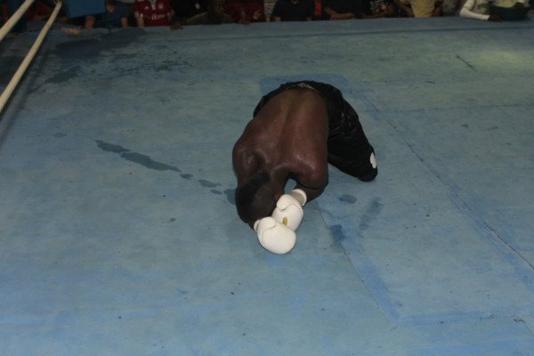 EL 'Muñeco' González pierde su invicto de boxeo