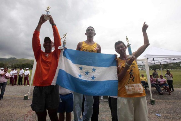 Las mejores imágenes de la Maratón ' Corriendo por la Salud”