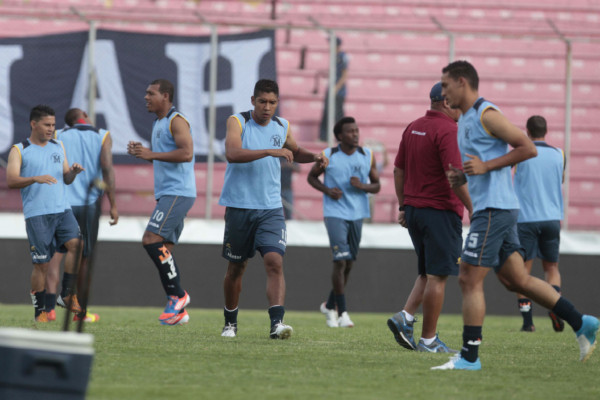 El ambiente previo al clasico Motagua vrs Marathon.