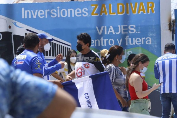 ¡Llenazo y belleza en La Ceiba! Victoria inunda de aficionados su sede en la final ante Génesis