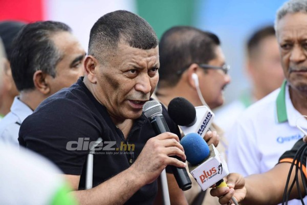 En fotos: Chelato Uclés se emociona en lindo homenaje que le realizó Marathón&nbsp;&nbsp;