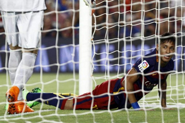 El Barcelona venció 3-0 a la Roma y levantó el trofeo Joan Gamper