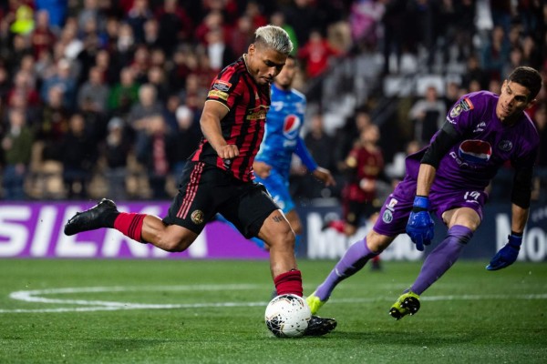 La salida de Jonathan Rougier, festejos de Josef y 'Pity' Martínez y locura en las gradas