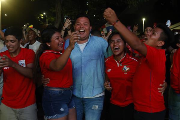 La burla de Raúl Jiménez a Panamá, lo que pasó con Chino Huerta y el reclamo del Vasco en el título de México en Concacaf