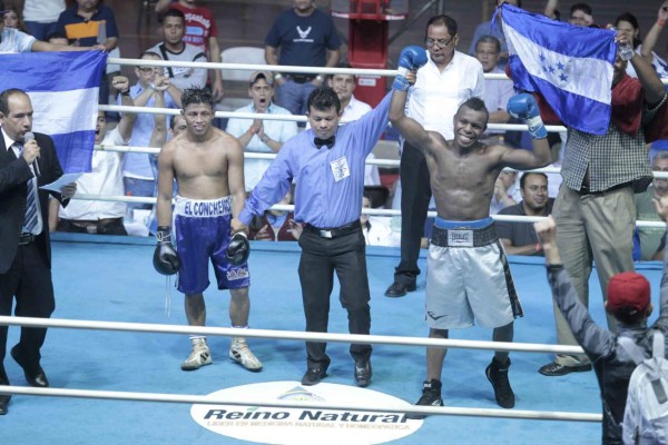 En diciembre peleará el 'Escorpión' Ruiz en La Ceiba