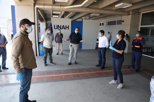 Coronavirus: Tegucigalpa se alista para lo peor y comienza a equipar el Polideportivo de la UNAH