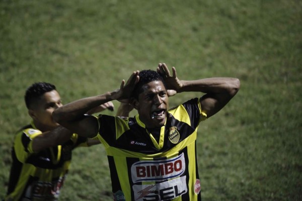 Las fotos más polémicas de los últimos clásicos Real España-Olimpia