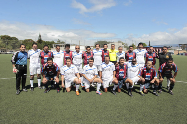 El Olimpia se conoró campeón de la Liga Central de Veteranos