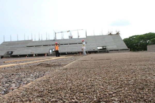 Así avanza la construcción del nuevo y bonito estadio en Choluteca