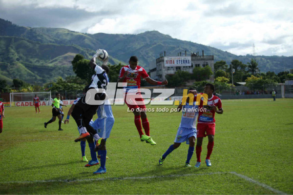 Real Sociedad vence 3-1 a D.Savio y pasa a la final.
