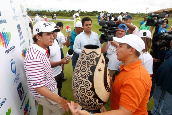 Felipe Velásquez, venezolano que se lleva el Honduras PGA Tour Latinoamérica de golf