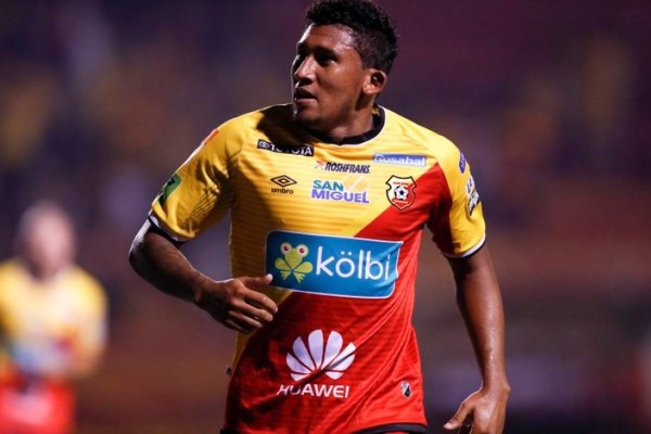 ¡'Ro-Ro' busca revalidar! Delanteros extranjeros buscan dejar a los ticos sin título de goleo