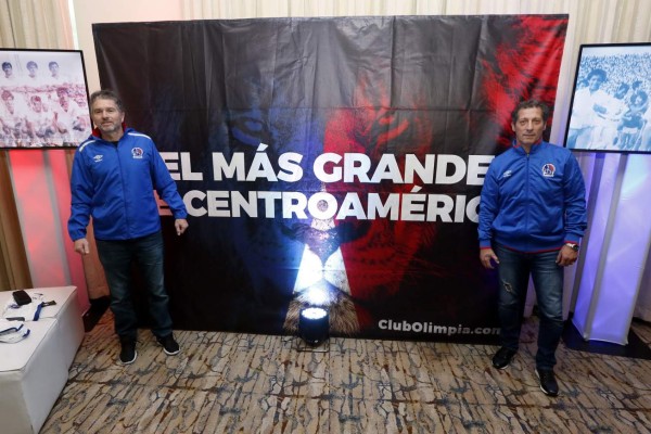 No viste en la presentación de Troglio: Su tatuaje y un hincha le llevó la camiseta de River