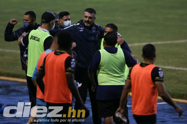 El clásico en imágenes: El festejo de Diego Vázquez y su 'look', Troglio sufrió y la furia de Félix