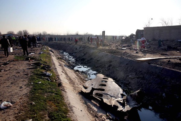 Las impactantes imágenes de cómo quedó el avión que se estrelló en Irán y dejó 176 muertos&nbsp;&nbsp;