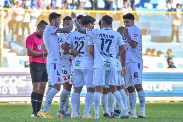 Olimpia se corona bicampeón: estos son los 12 clubes centroamericanos con más títulos de liga
