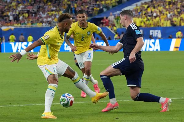 Gesto de Ronaldinho en el regreso de Neymar, show de Vinicius y las brasileñas