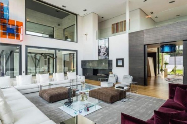 La increíble mansión de Modric en Madrid al descubierto: 9 habitaciones y garaje para 10 autos