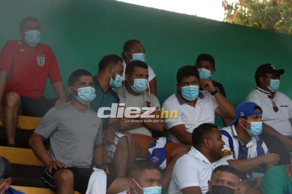 ¡Afición en los muros y fiesta! Las postales que dejó Génesis vs. Victoria en la ida de final del Ascenso