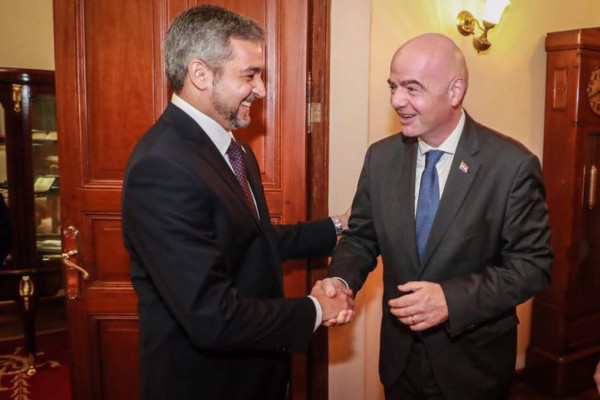 Un trotamundo: Jets privados y grandes figuras mundiales, parte de la agenda de Gianni Infantino