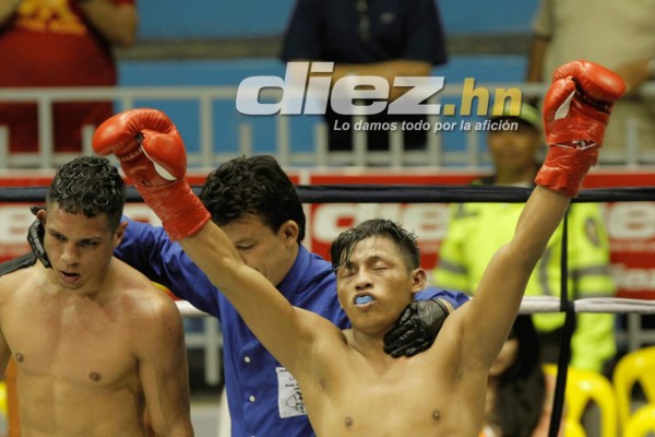 'Cadejo” Durán derrota al nicaragüense 'Machine” Téllez