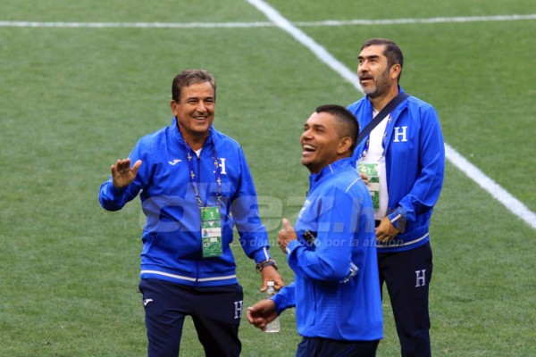 ¿Qué le dijo Pinto a Amado? Las imágenes de la visita de Honduras al Red Bull Arena