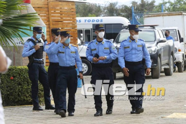 Honduras vs Panamá: El estadio Olímpico con lona, anillos de seguridad y primeros hinchas en llegar