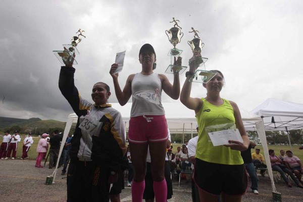 Las mejores imágenes de la Maratón ' Corriendo por la Salud”