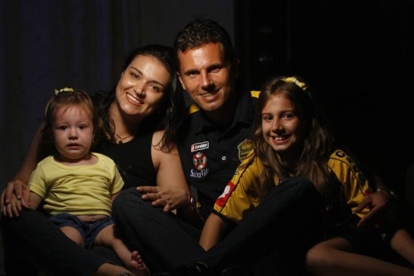 ¡Belleza! Así luce ahora la hija Carlinho, exjugador del Real España y Olimpia