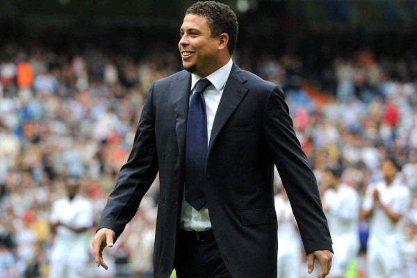 Los futbolistas que podrían abrir una escuela oficial de idiomas