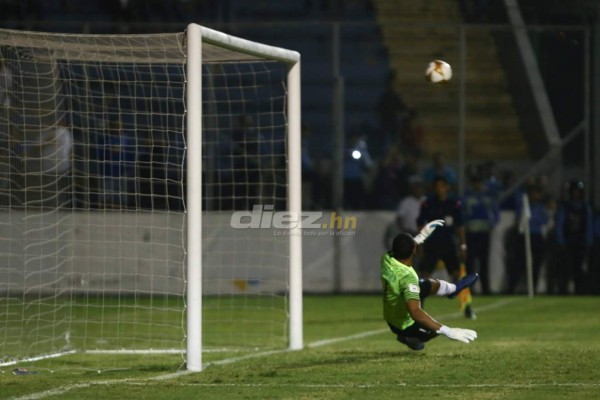NO VISTE EN TV: Bronca, sufrimiento de Donis y el detallazo de Troglio con Benguché