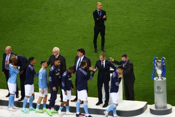 No se vio en TV: Pep Guardiola, abatido, las lágrimas del 'Kun' Agüero y la locura del Chelsea