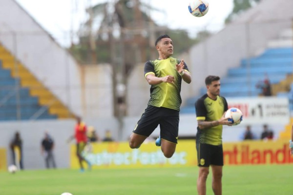 ¡Rosas quiere vacunar al León! Real España y su sólido once para vencer al tocado Olimpia en el Morazán