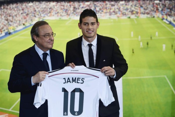 James Rodríguez fue presentado por Real Madrid ante 20 mil aficionados.