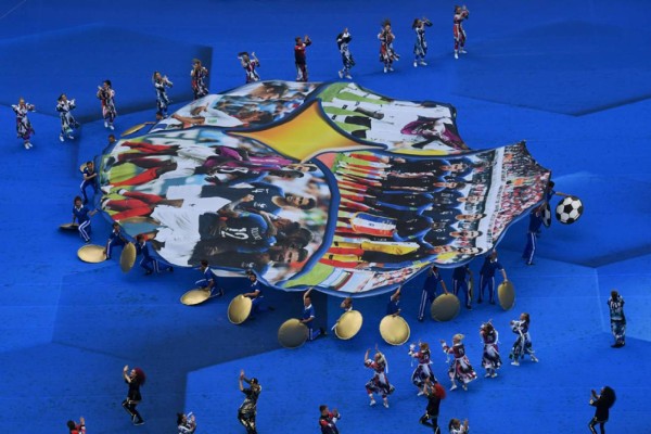 Nicky Jam, Will Smith y Ronaldinho se roban el show en final del Mundial Rusia 2018