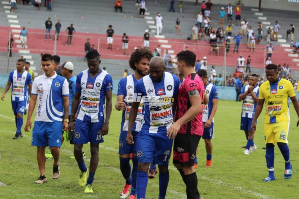 Las dos caras: Alegría y desconsolación de la eliminación del Victoria ante San Juan