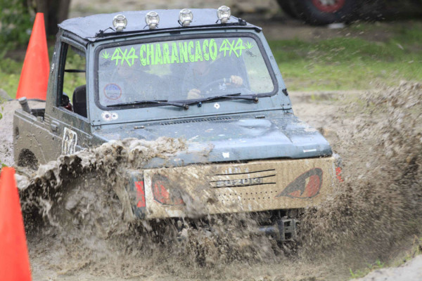 Adrenalina y mucha emoción en la competencia del 4X4.