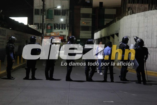 FOTOS: El cobarde ataque al Alianza de El Salvador en Tegucigalpa