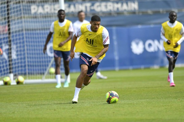 Mbappé se une de nuevo al PSG: La foto que no gustará al Real Madrid y nuevo fichaje parisino