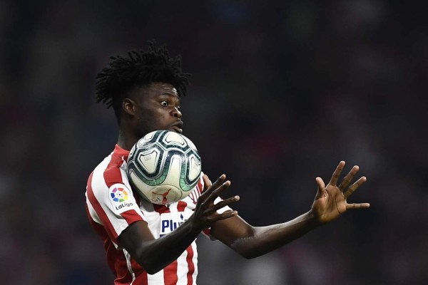 FOTOS: El homenaje y el consentido de Fabián Coito en el derbi Atlético - Real Madrid