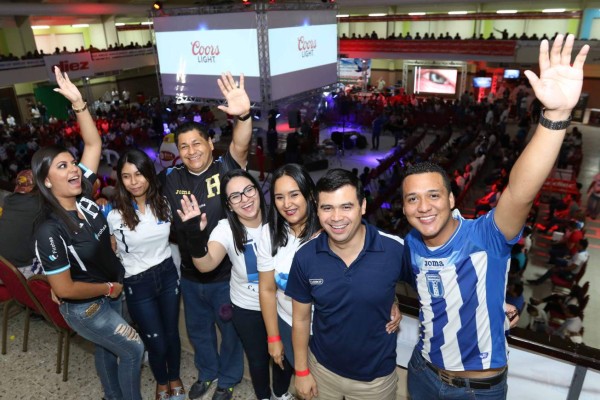 Gran ambiente el que se vivió en el Estadio Virtual de DIEZ