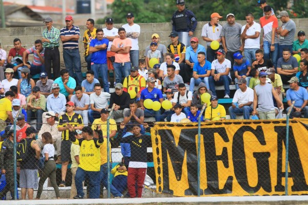 Fiestón en Danlí por la llegada del Real de Minas Real España