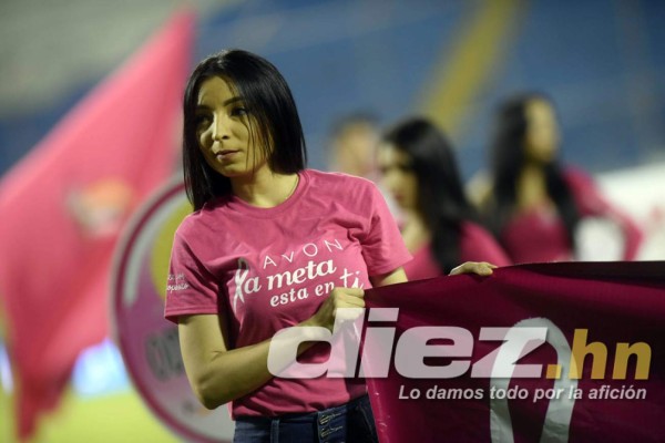 Las chicas lindas del clásico Real España-Olimpia en el Morazán