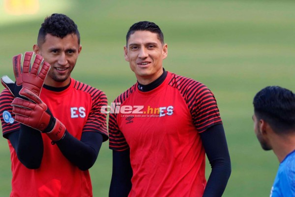 ¿Quién es la chica? Así fue el entreno de El Salvador previo al juego con Honduras