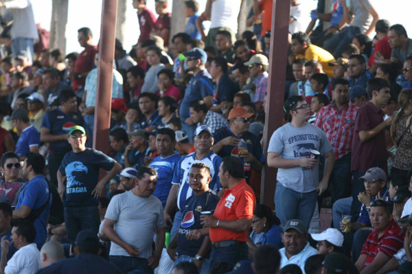Ambiente en Choluteca en partido Motagua Real Sociedad.