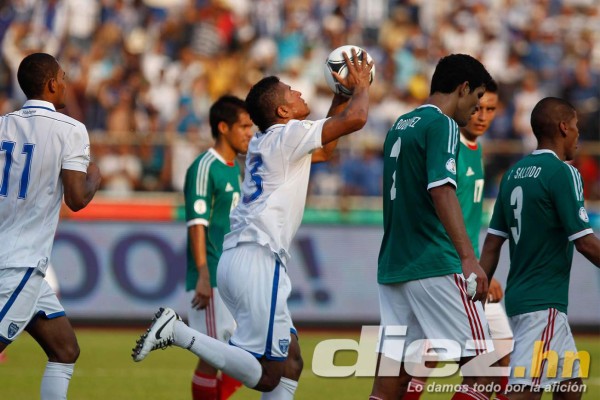 27 celebraciones inolvidables de Carlo Costly en su carrera